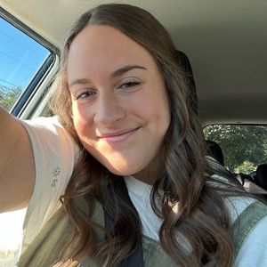 Meet your Posher, Lily